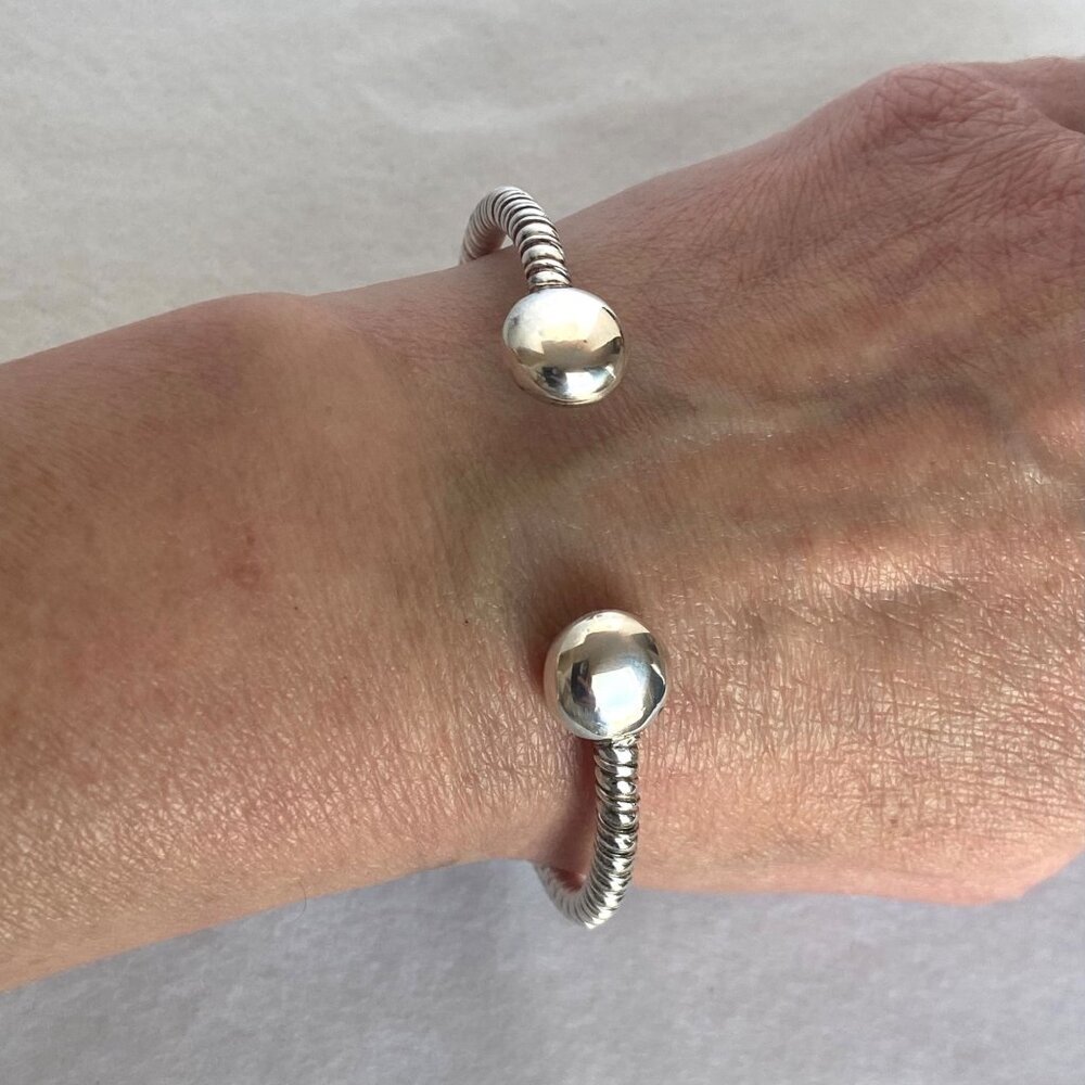 Sterling Silver 925 Oval Q-Ray Twisted Cuff Bracelet Size 7"